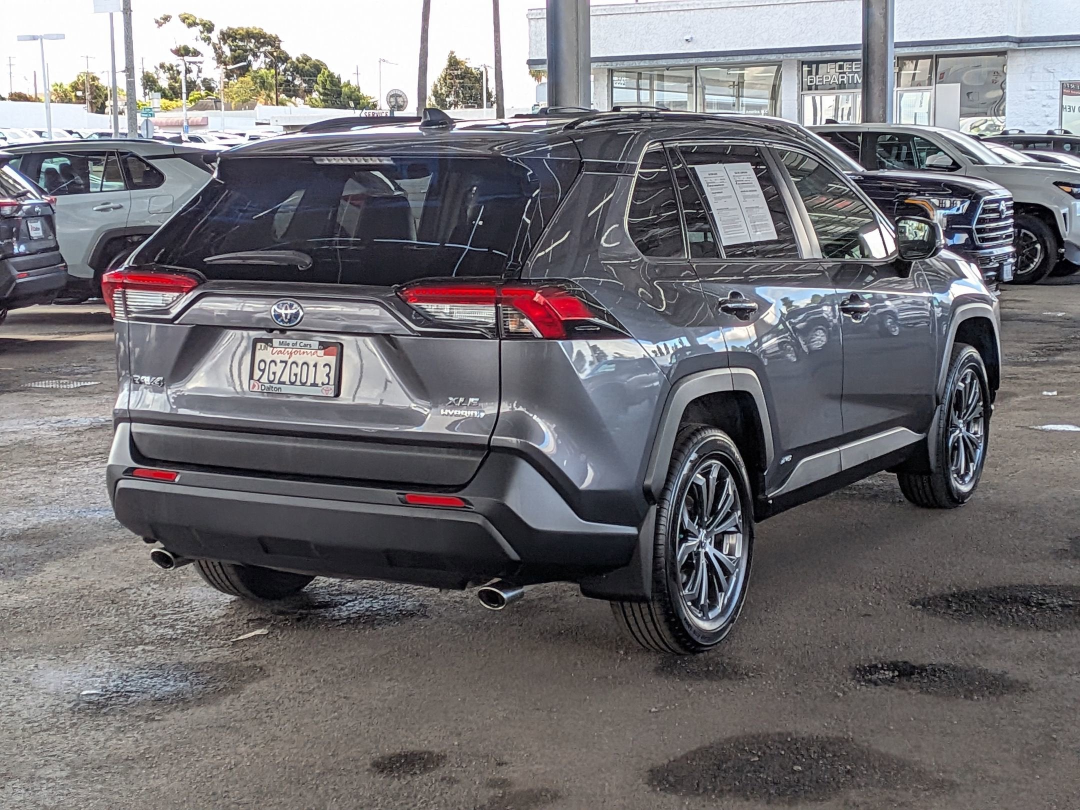 2023 Toyota RAV4 Hybrid Hybrid XLE Premium