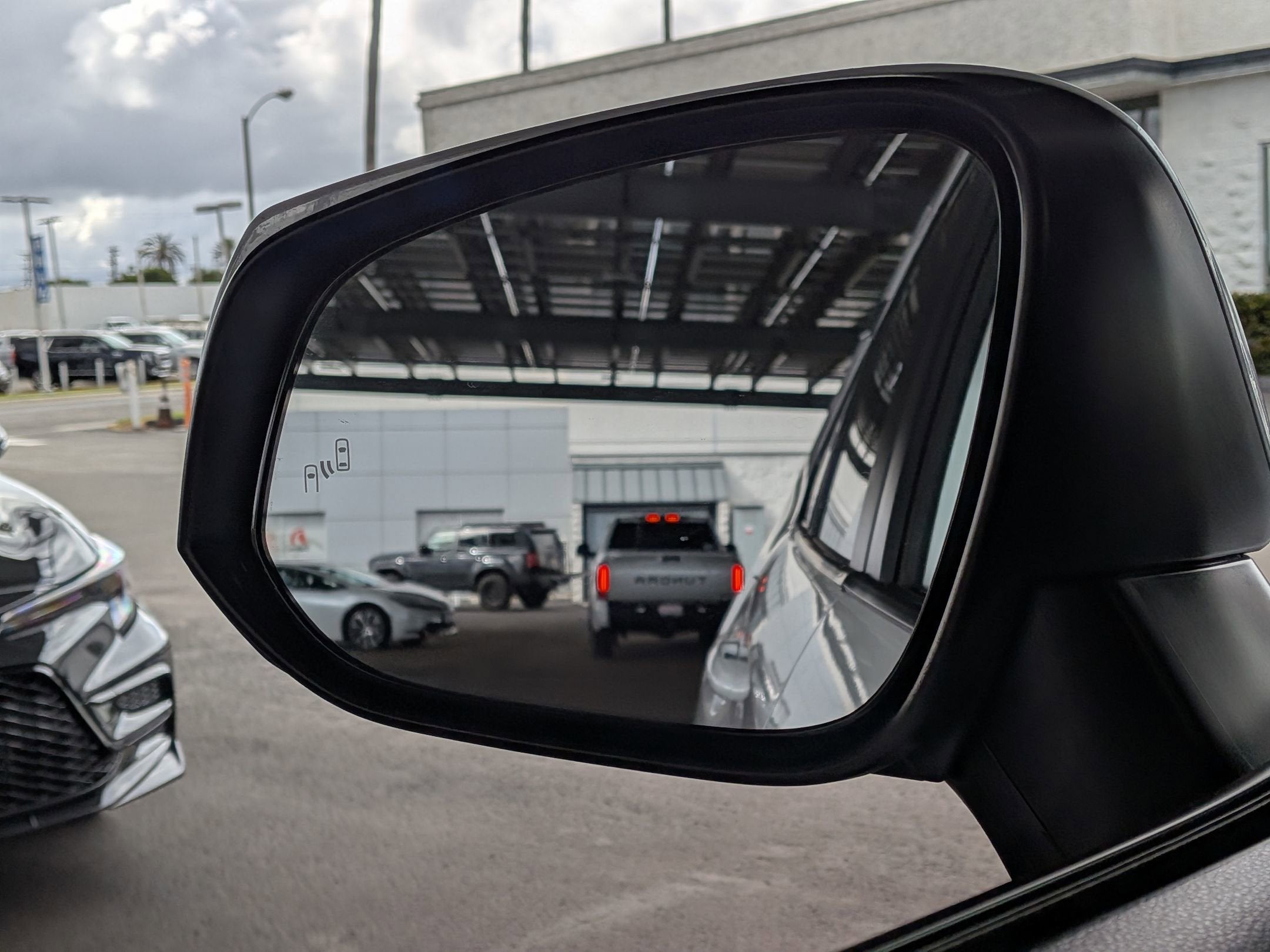 2023 Toyota RAV4 HYBRID Hybrid XLE Premium