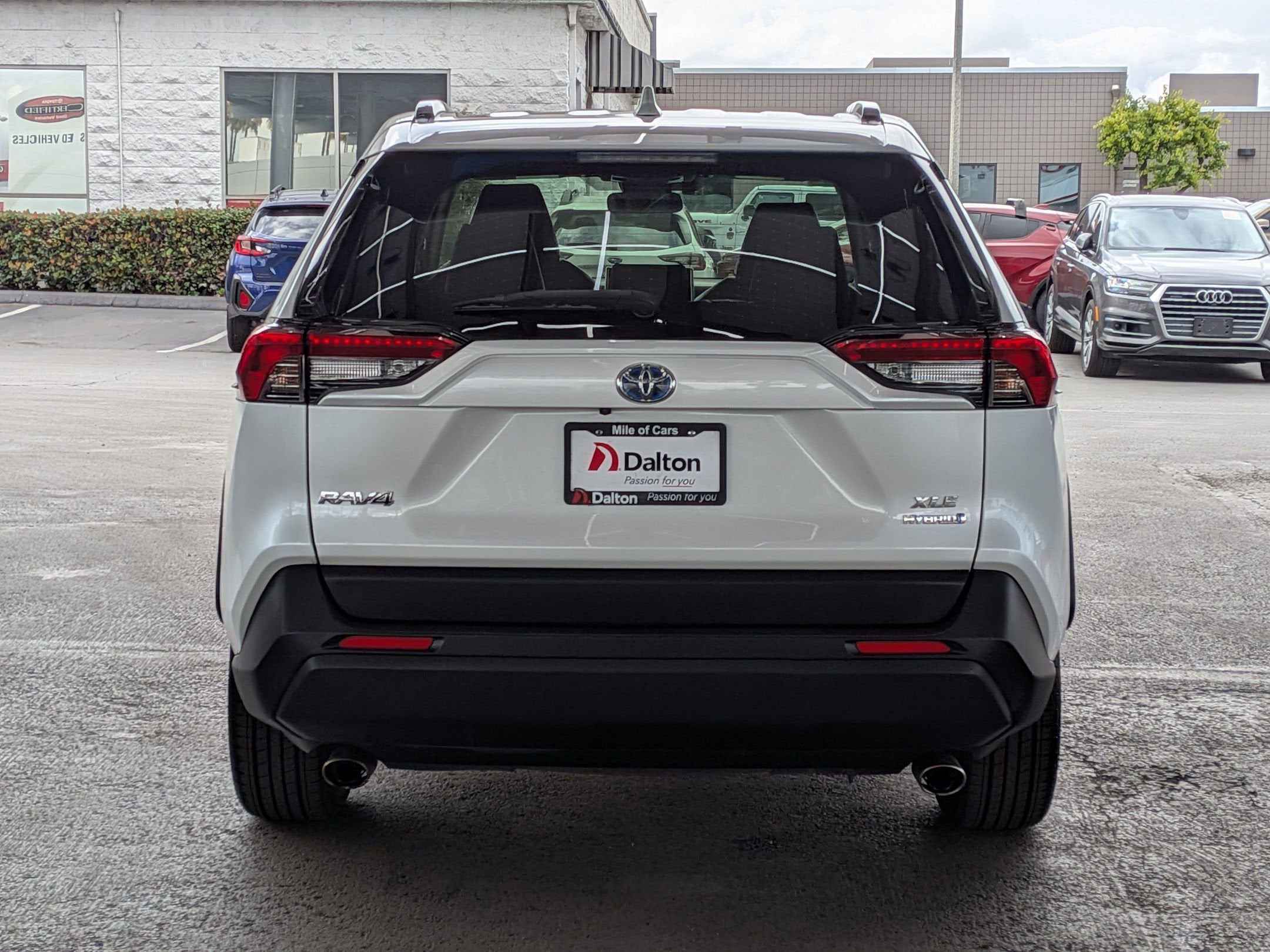 2023 Toyota RAV4 HYBRID Hybrid XLE Premium