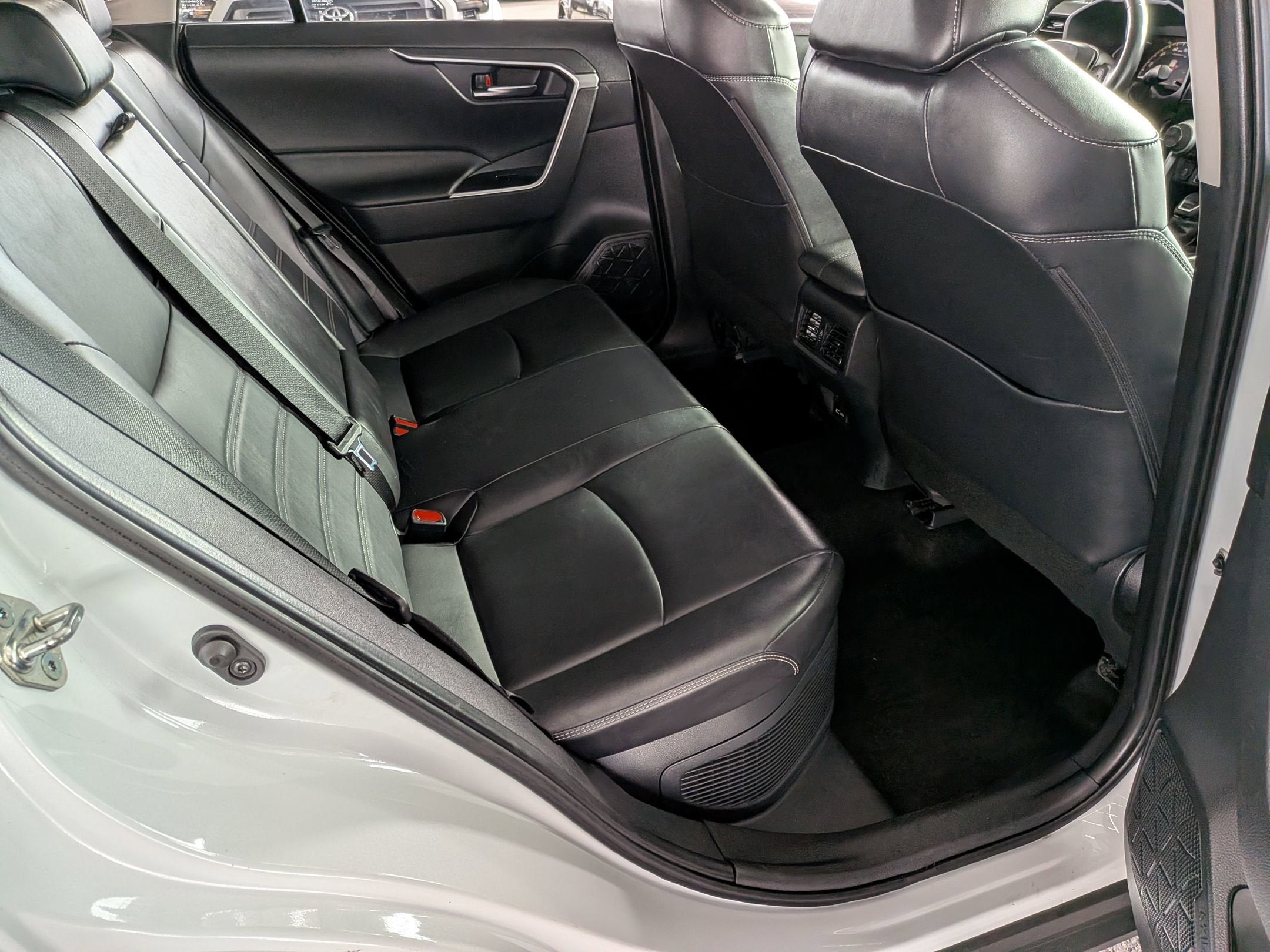 2023 Toyota RAV4 HYBRID Hybrid XLE Premium