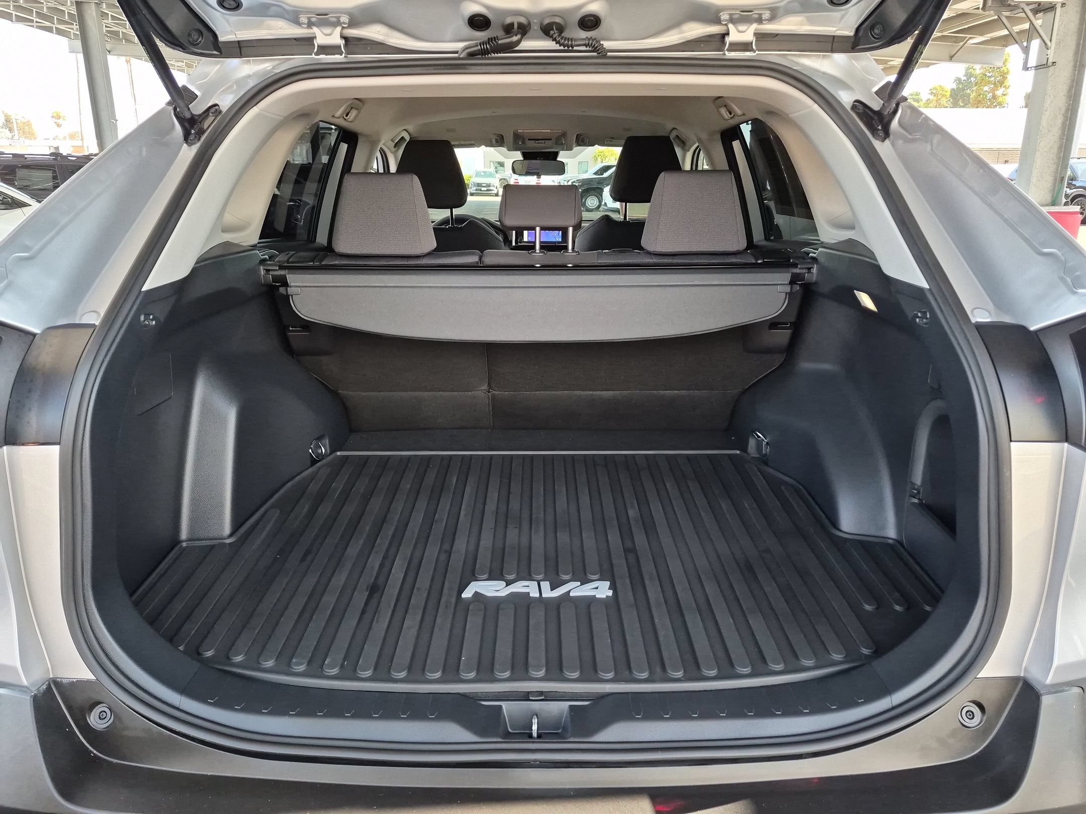 2025 Toyota RAV4 Hybrid Hybrid XLE