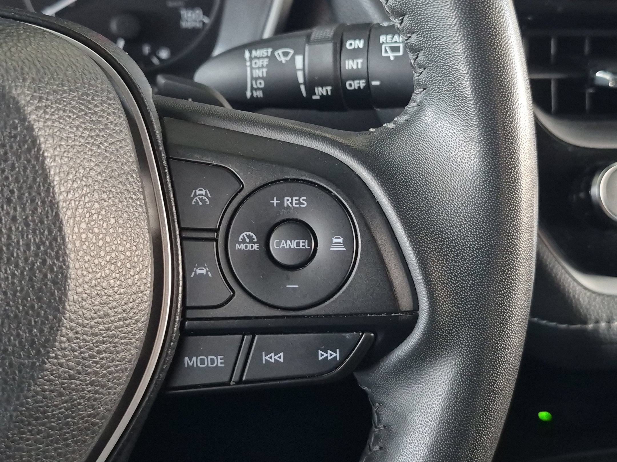 2024 Toyota Corolla Hatchback SE