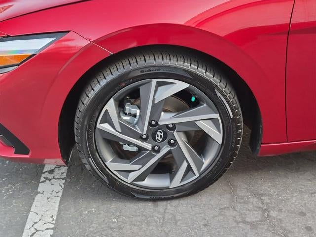 2024 Hyundai Elantra Limited