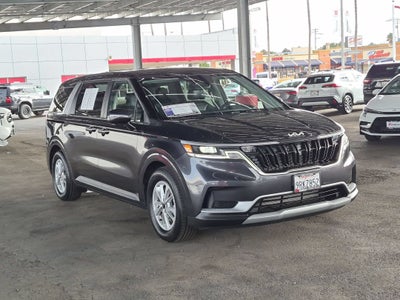 2024 Kia Carnival LX