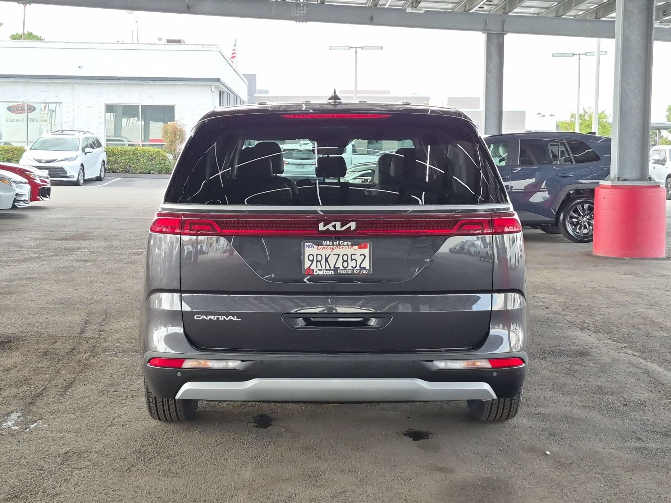 2024 Kia Carnival LX