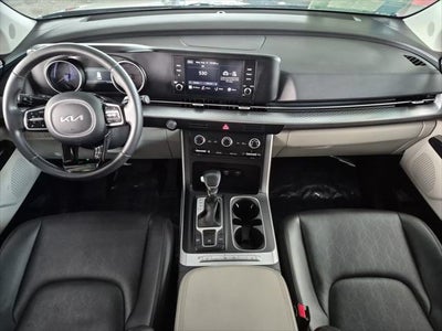 2024 Kia Carnival LX