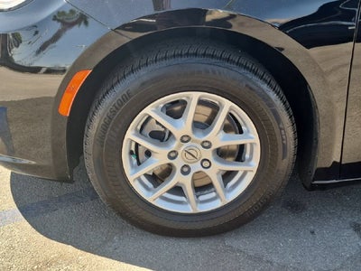 2024 Chrysler Pacifica Touring