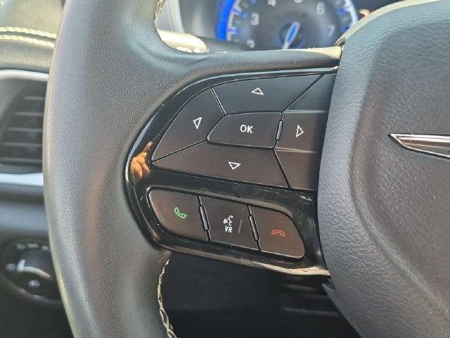 2024 Chrysler Pacifica Touring