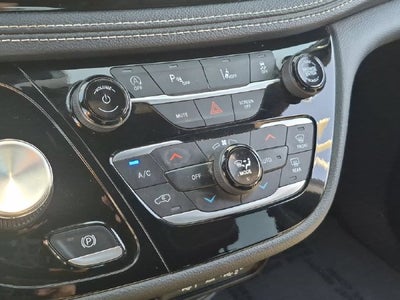 2024 Chrysler Pacifica Touring