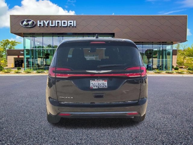 2024 Chrysler Pacifica Touring