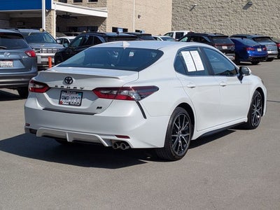 2024 Toyota Camry SE