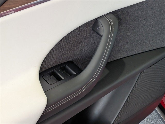 2025 Tesla Model X Base