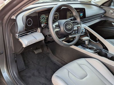 2025 Hyundai Elantra Hybrid Limited