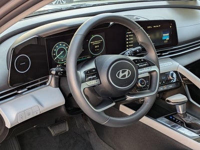 2025 Hyundai Elantra Hybrid Limited