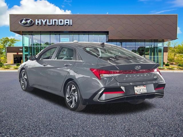 2025 Hyundai Elantra Hybrid Limited