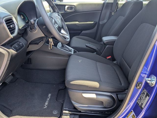 2025 Hyundai Venue SE