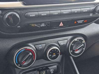 2025 Hyundai Venue SE