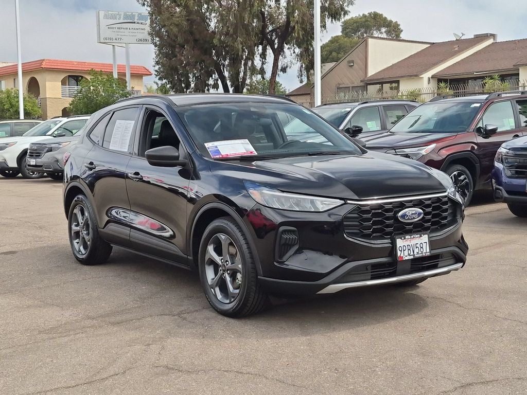 2025 Ford Escape ST-Line