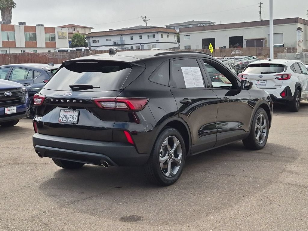 2025 Ford Escape ST-Line