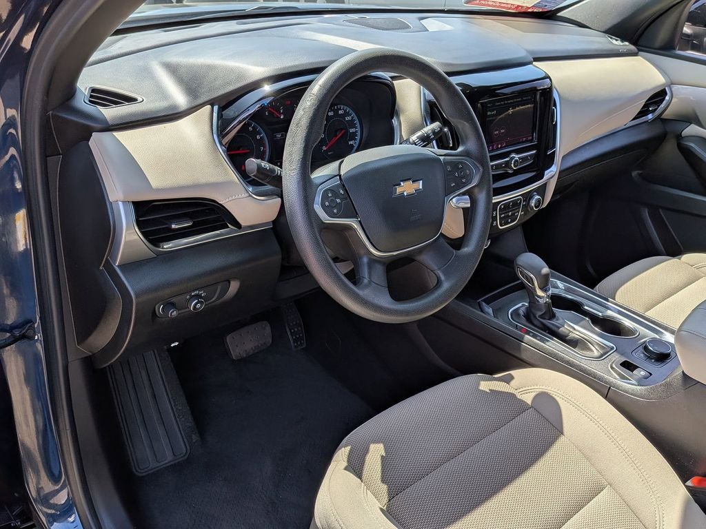 2022 Chevrolet Traverse LS