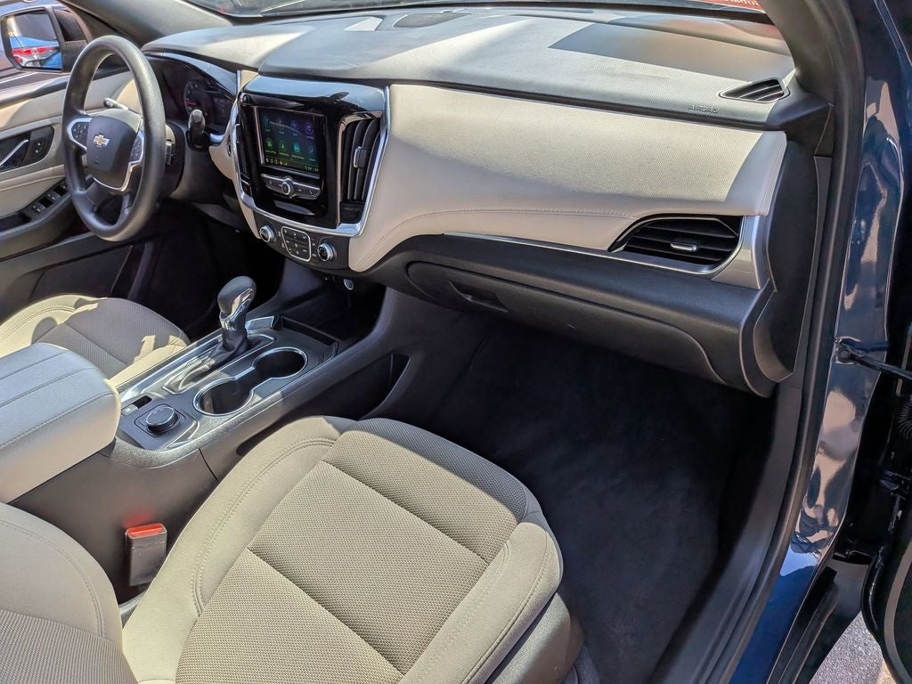 2022 Chevrolet Traverse LS