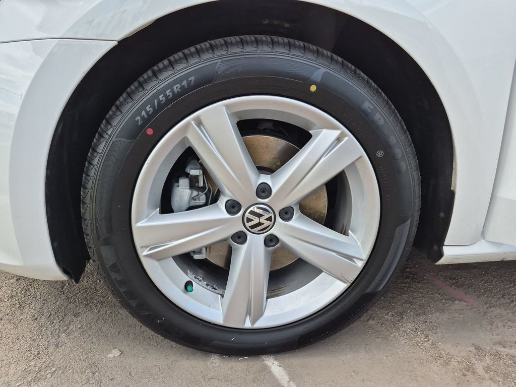2012 Volkswagen Passat 2.5 SE