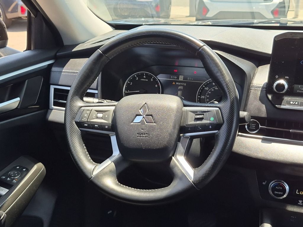 2024 Mitsubishi Outlander SE