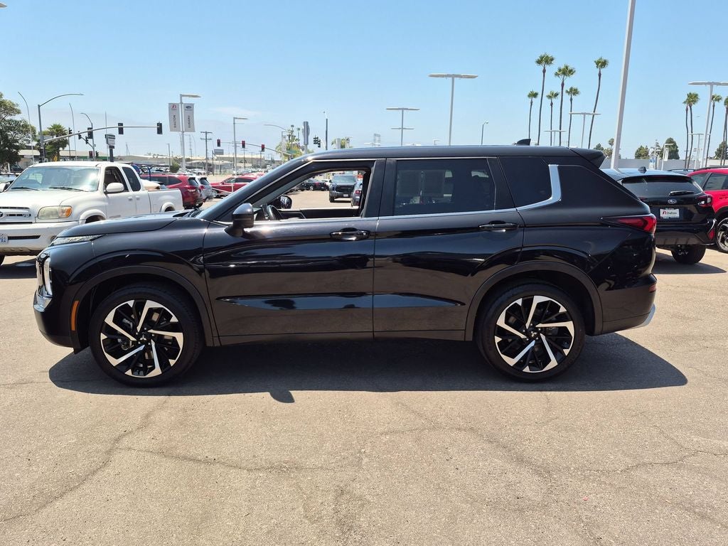 2024 Mitsubishi Outlander SE