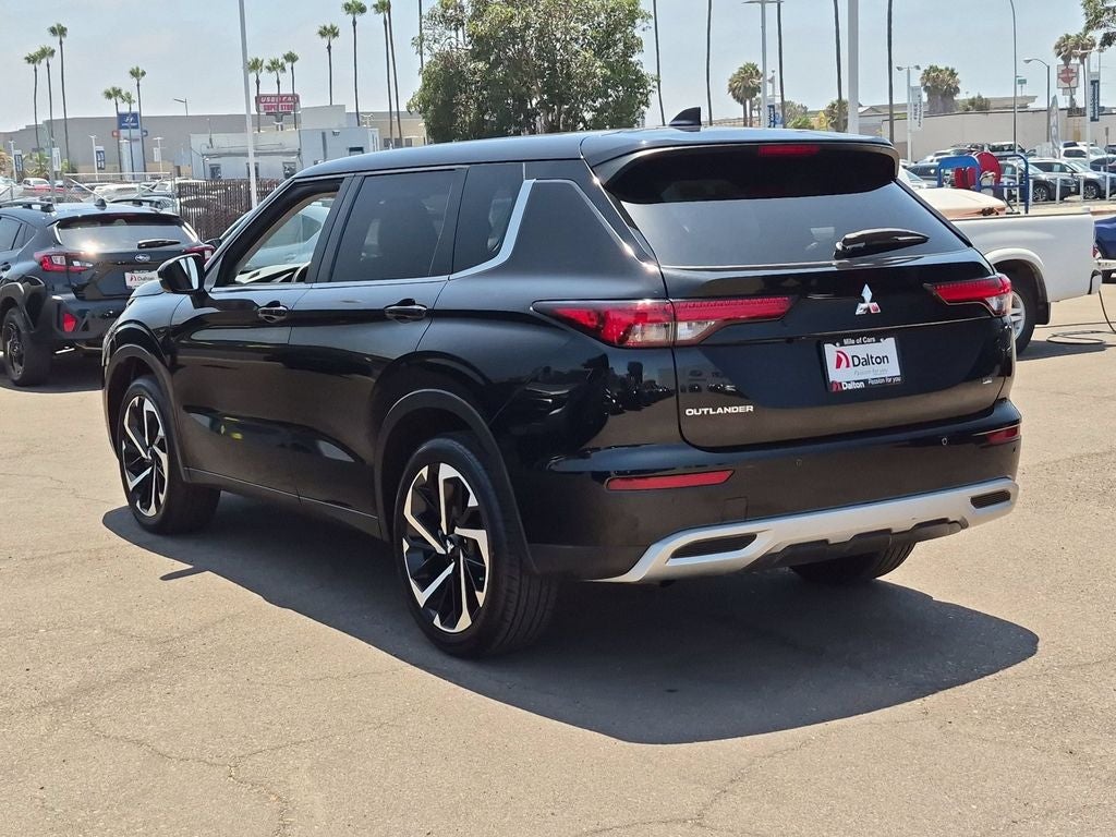 2024 Mitsubishi Outlander SE