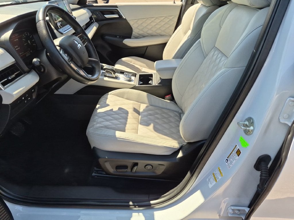 2024 Mitsubishi Outlander PHEV SEL
