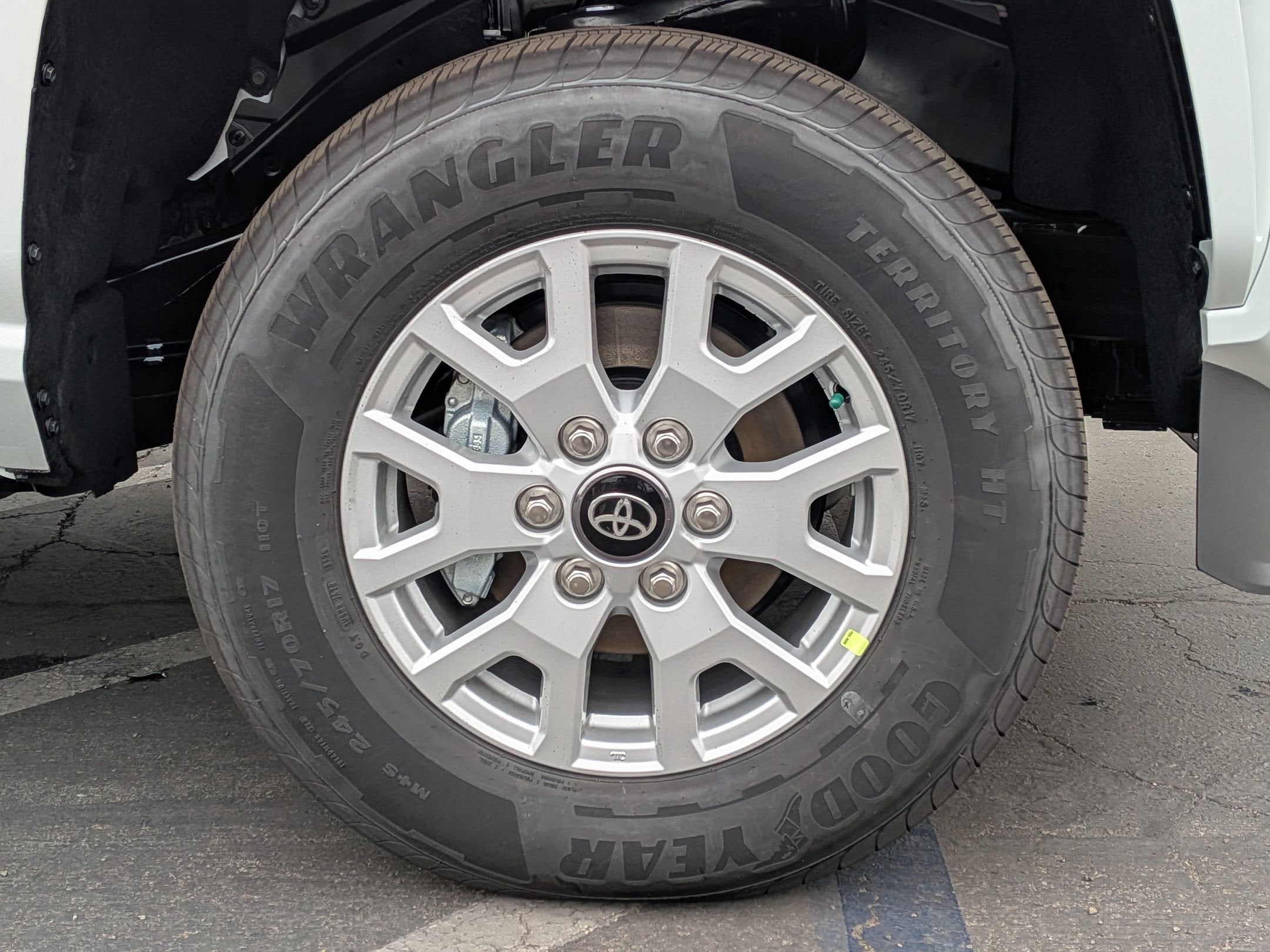 2025 Toyota Tacoma SR5