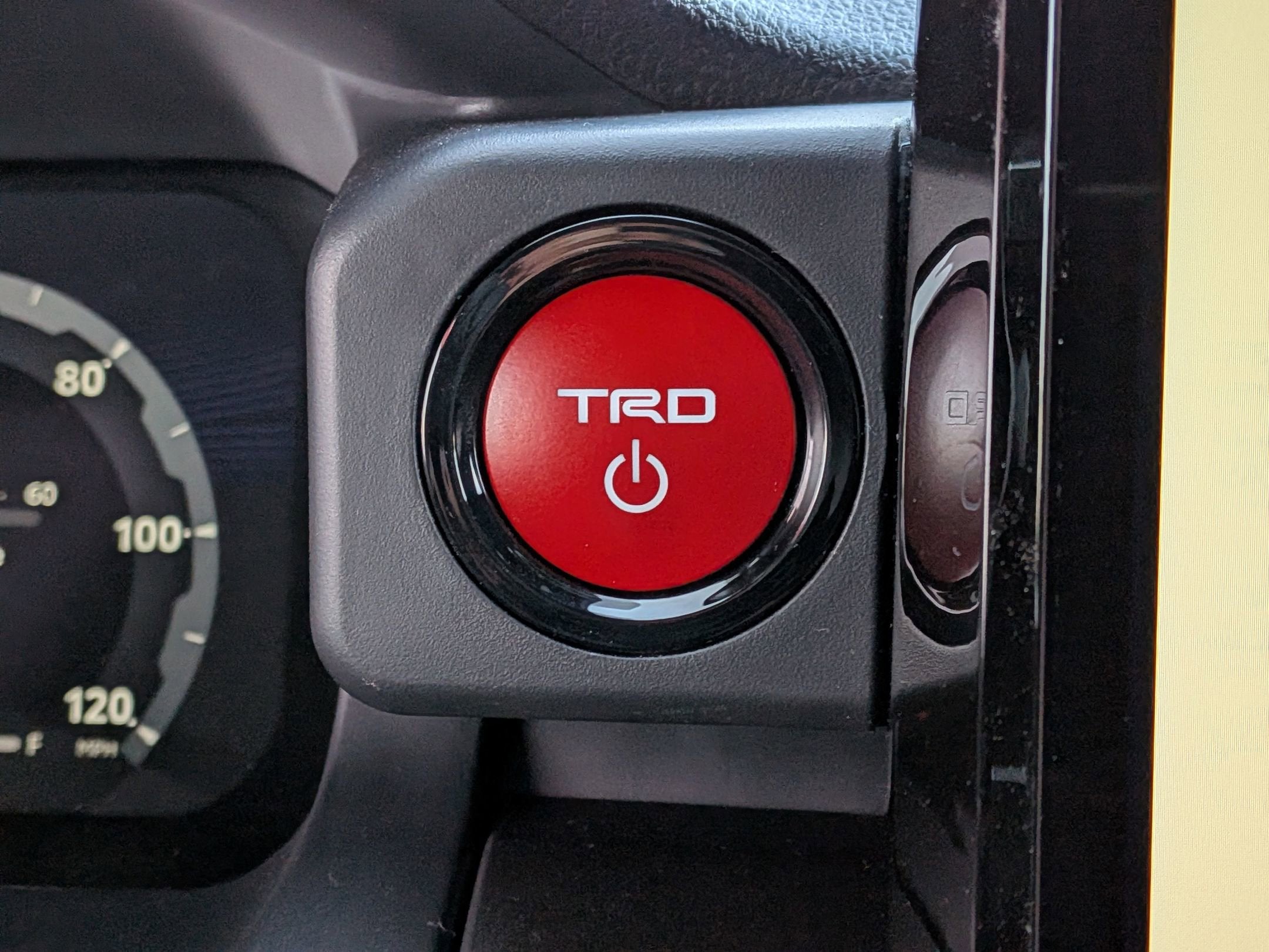 2026 Toyota Tacoma i-FORCE MAX Tacoma TRD Sport