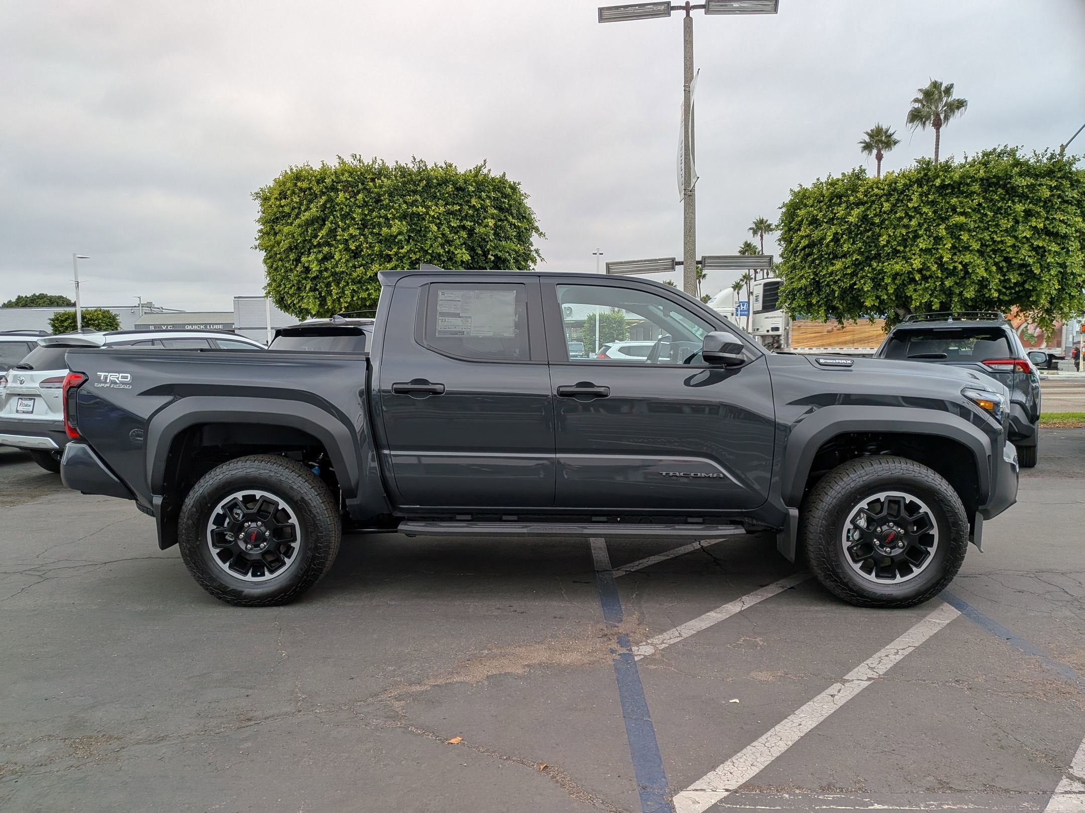 2025 Toyota Tacoma i-FORCE MAX Tacoma TRD Off-Road