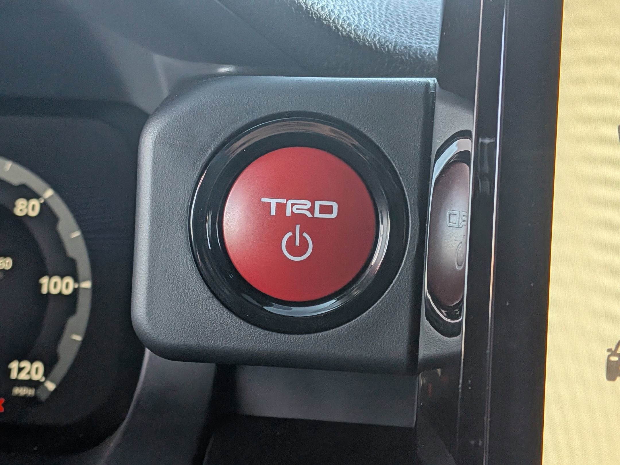 2025 Toyota Tacoma i-FORCE MAX Tacoma TRD Off-Road