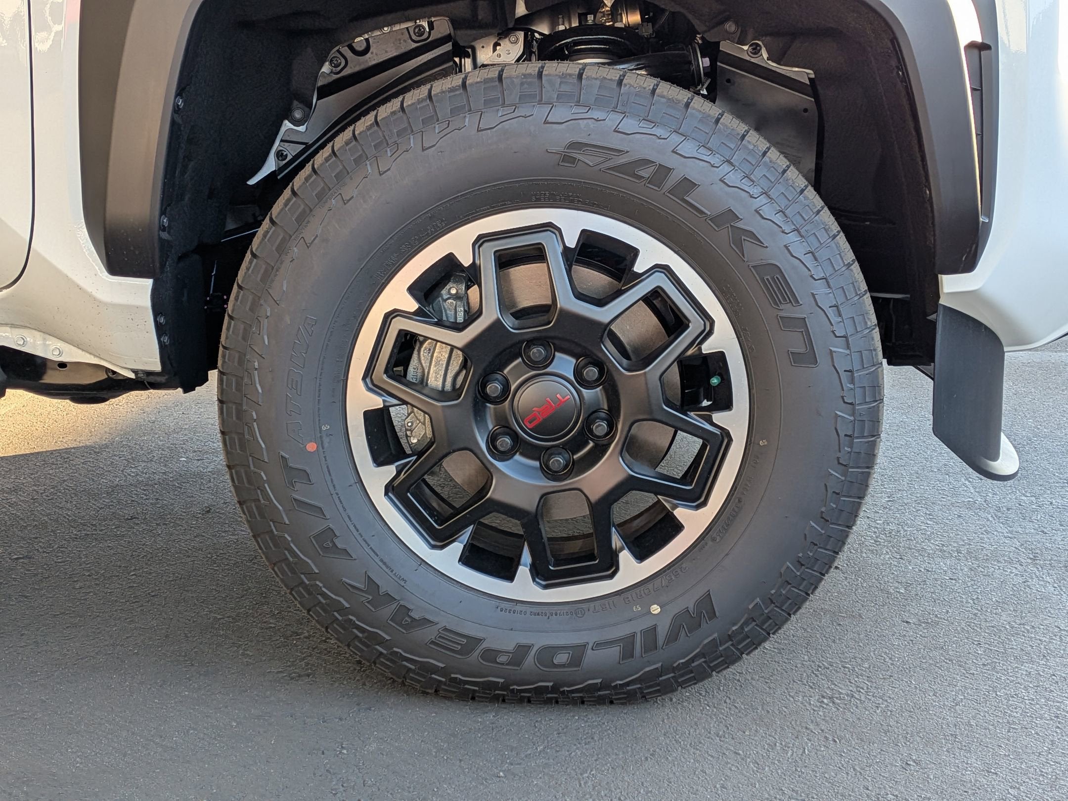 2026 Toyota Tacoma i-FORCE MAX Tacoma TRD Off-Road