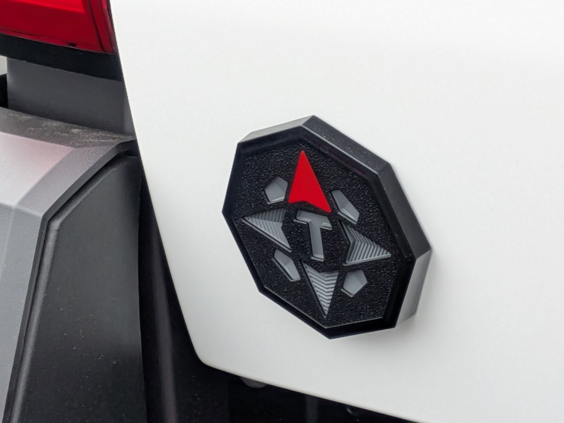 2026 Toyota Tacoma i-FORCE MAX Tacoma Trailhunter