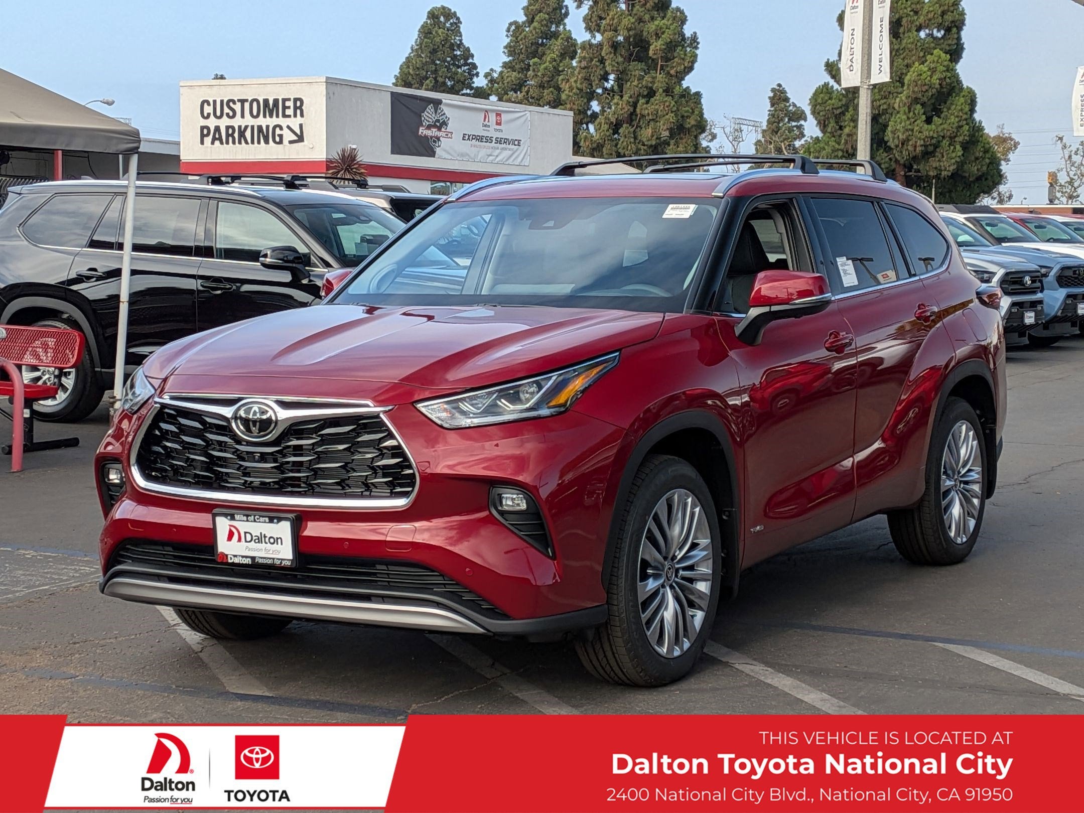 2026 Toyota Highlander Hybrid Platinum