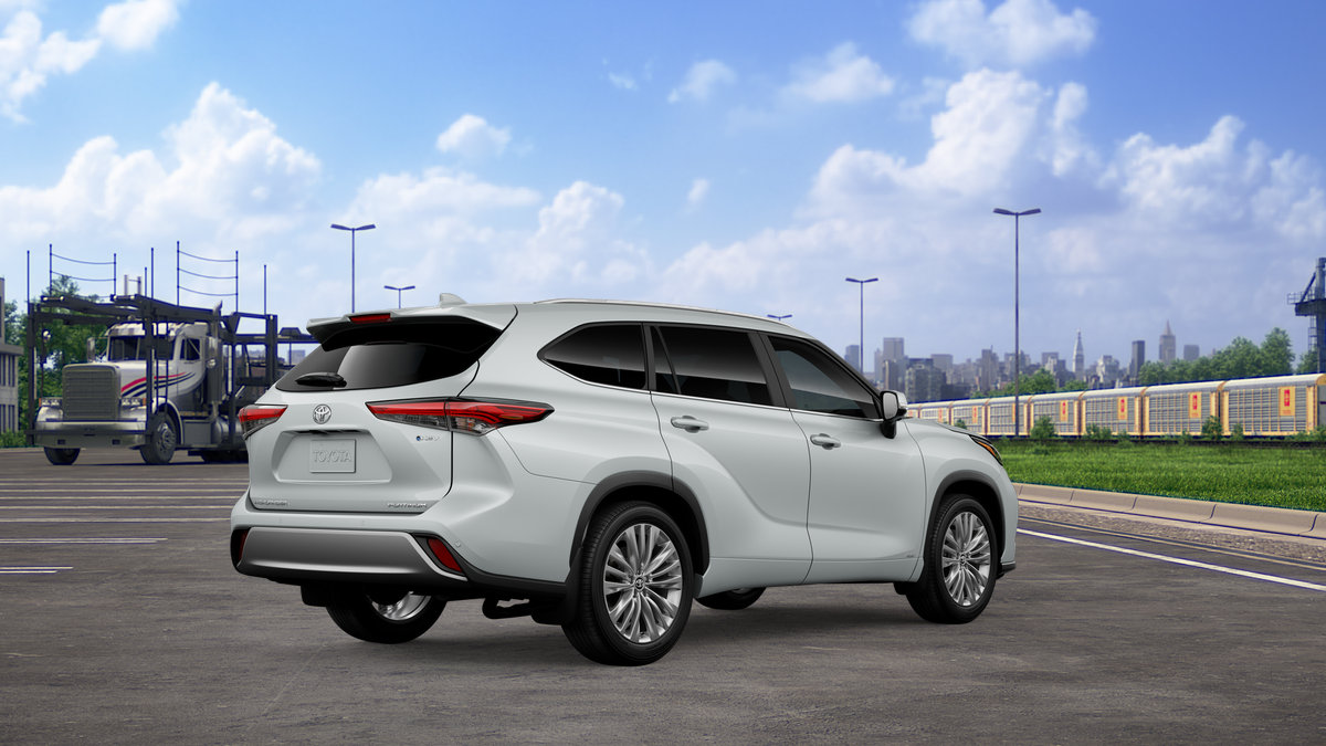 2026 Toyota Highlander Hybrid Platinum