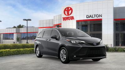 2025 Toyota Sienna XLE