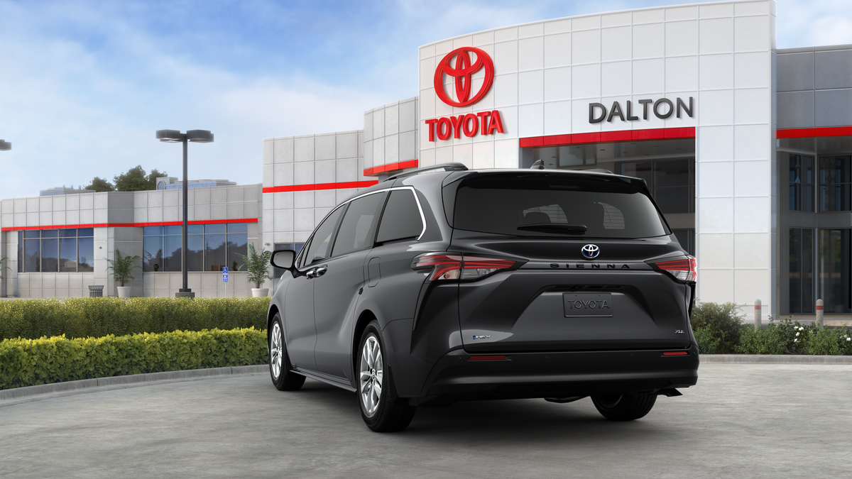 2025 Toyota Sienna XLE