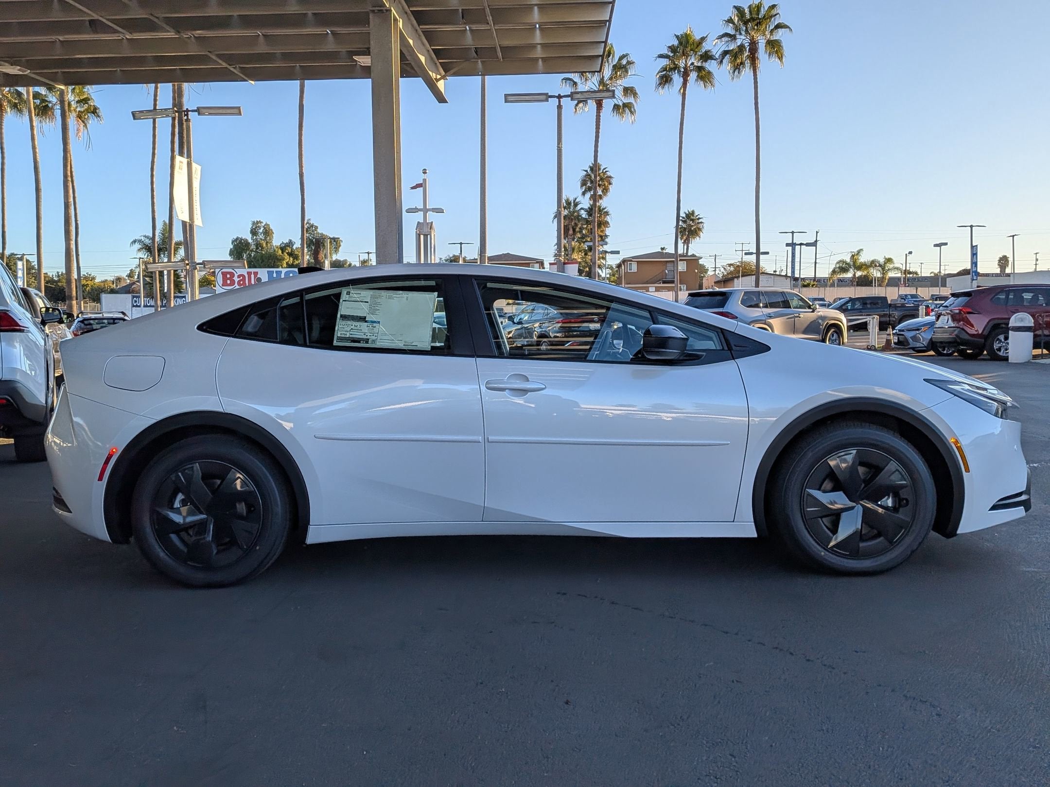 2026 Toyota Prius Plug-in Hybrid SE