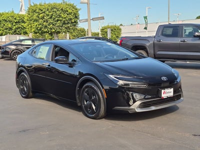 2027 Toyota Prius Plug-in Hybrid SE