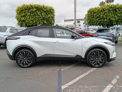 2026 Toyota C-HR XSE