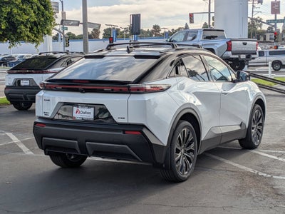 2026 Toyota C-HR XSE