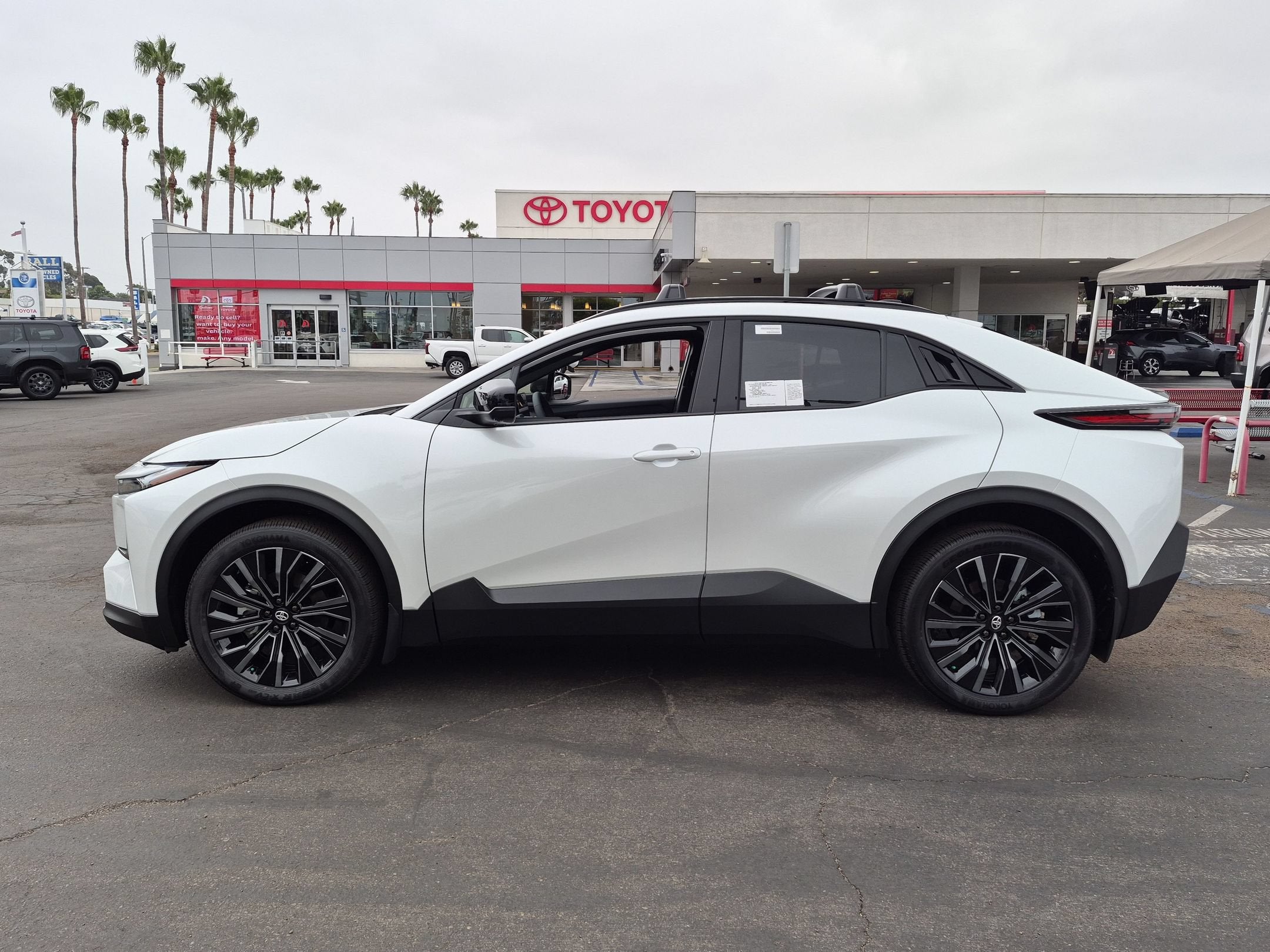 2026 Toyota C-HR XSE