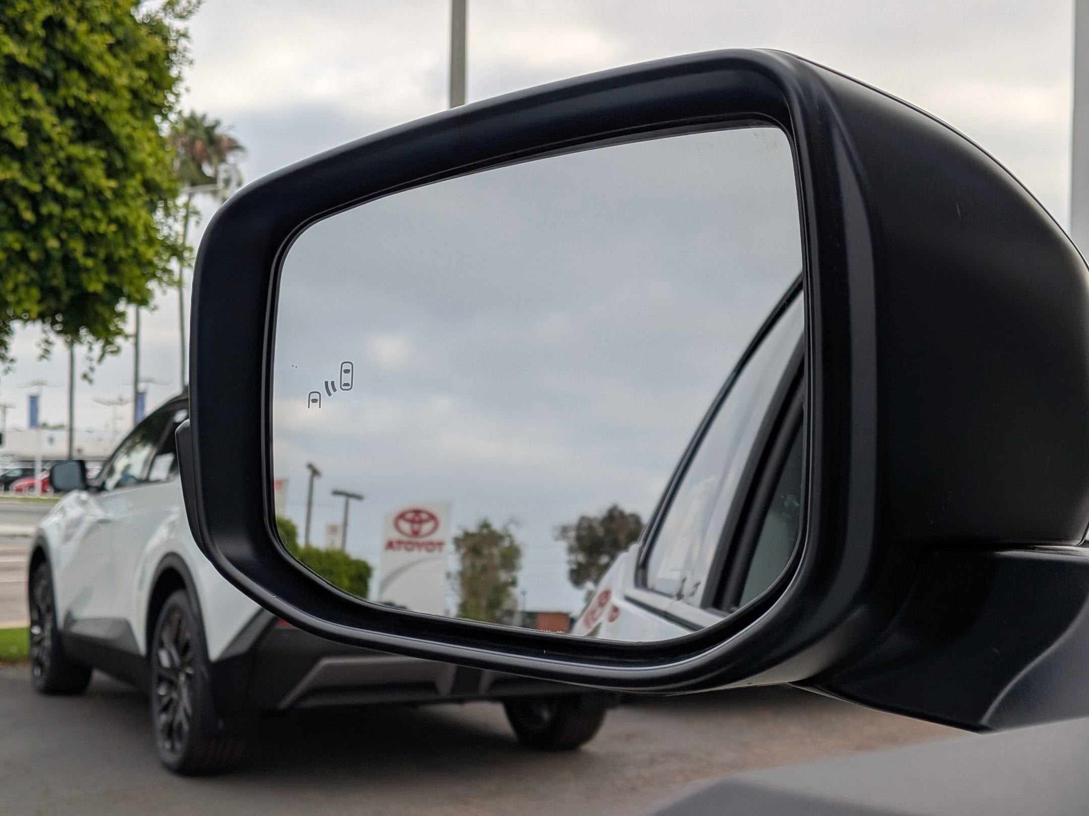 2026 Toyota C-HR XSE
