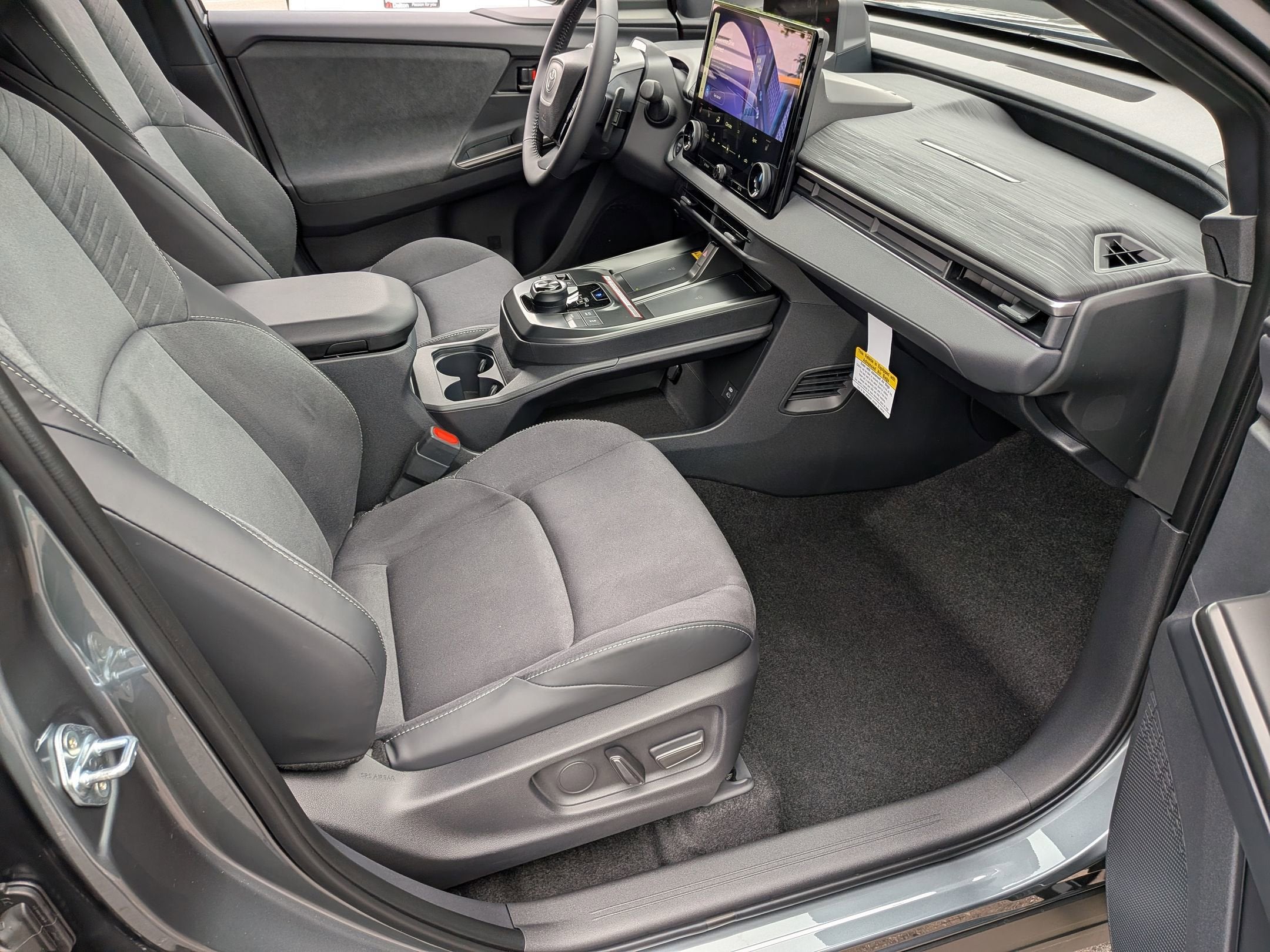2026 Toyota C-HR XSE