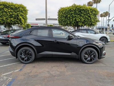 2026 Toyota C-HR SE
