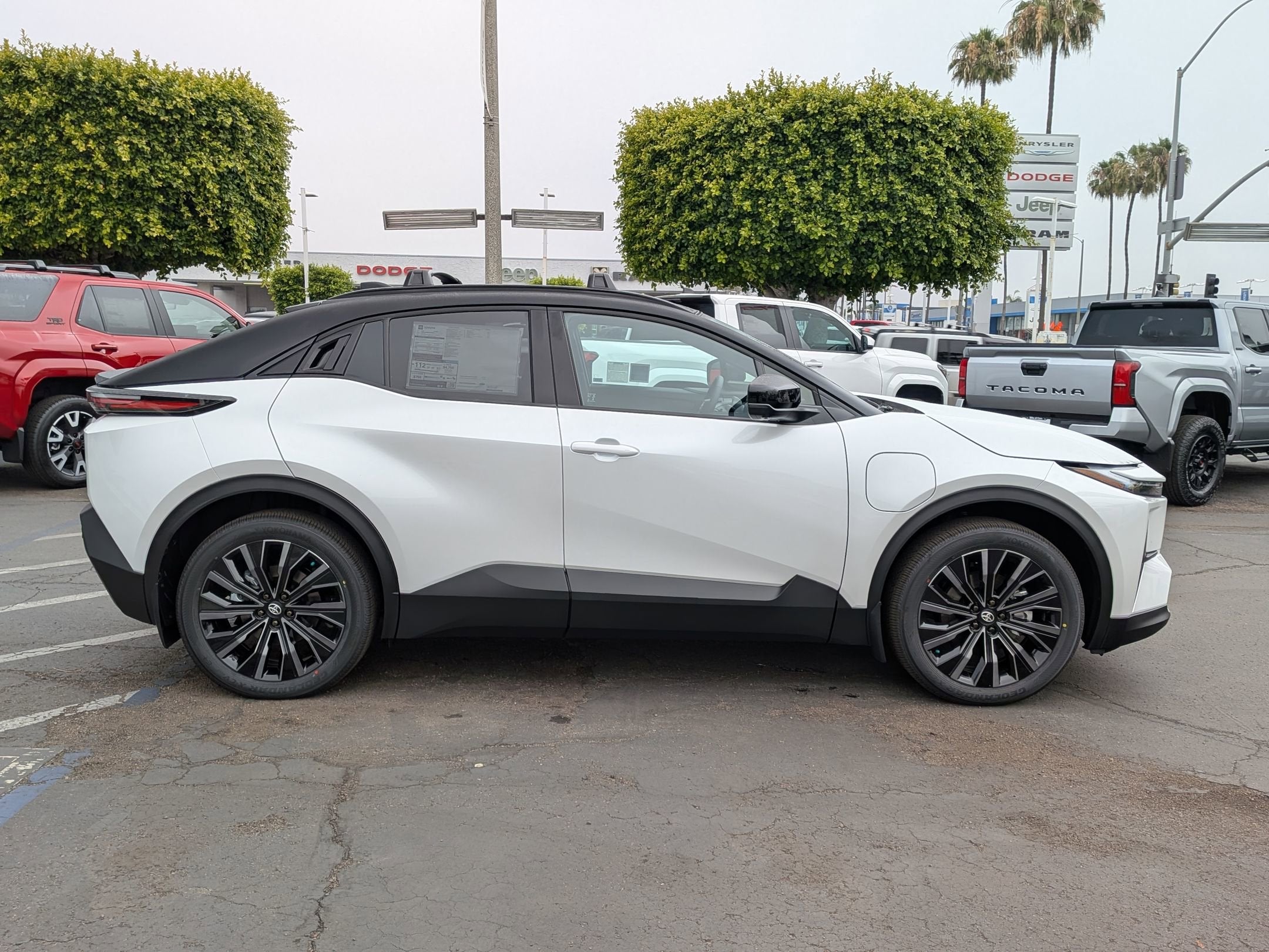2026 Toyota C-HR XSE