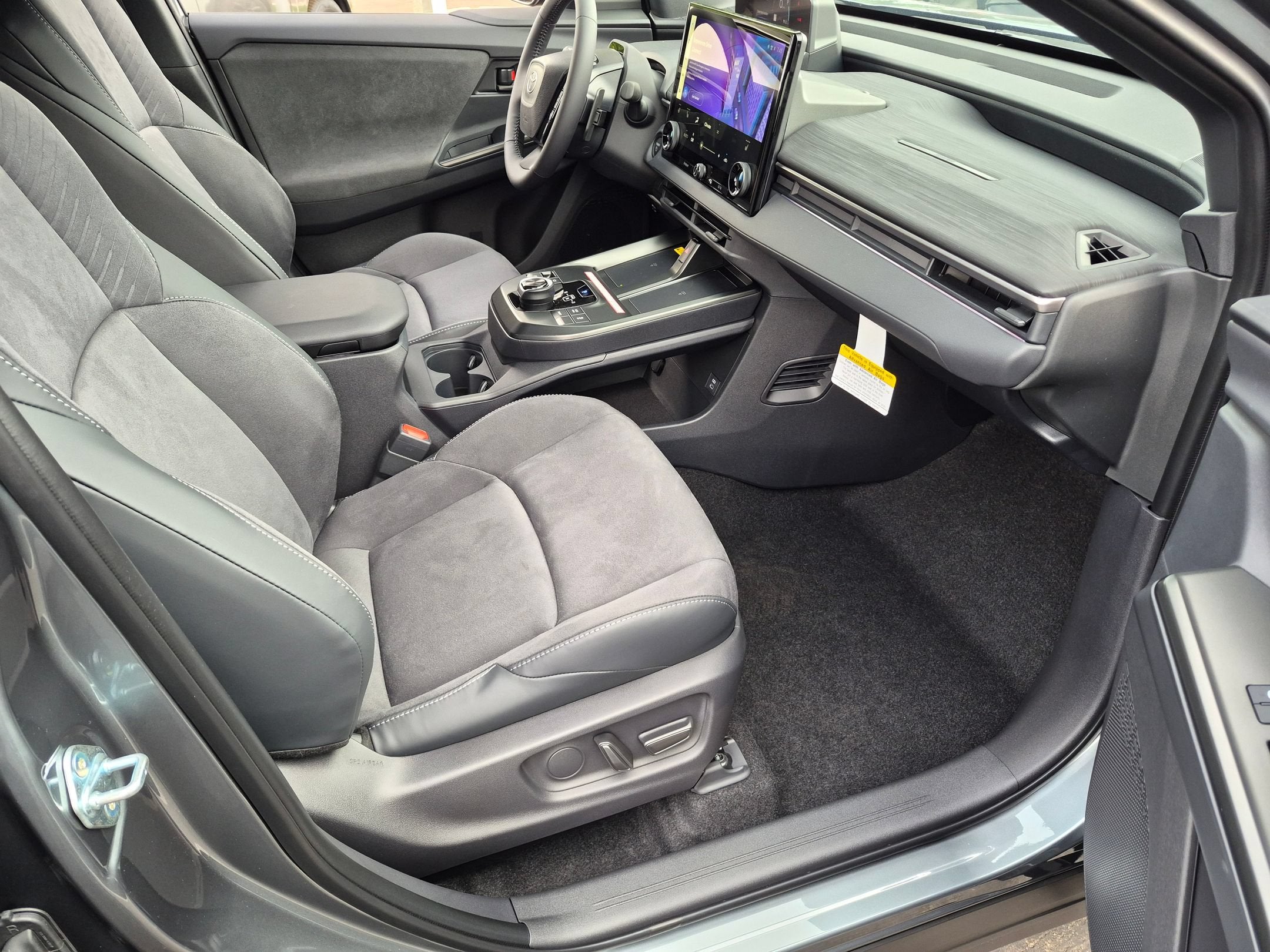 2026 Toyota C-HR XSE